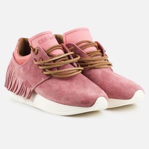 Esseutesse- Pink Suede Fringe Sneakers